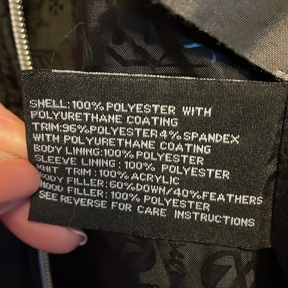 Women’s Zero Xposur snow coat. Medium w/detach hood expandable sleeves​​​​​​​​ - Picture 8 of 10